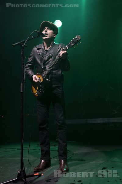 THE LIBERTINES - 2024-02-29 - PARIS - CentQuatre - Nef Curial - Carl Barat